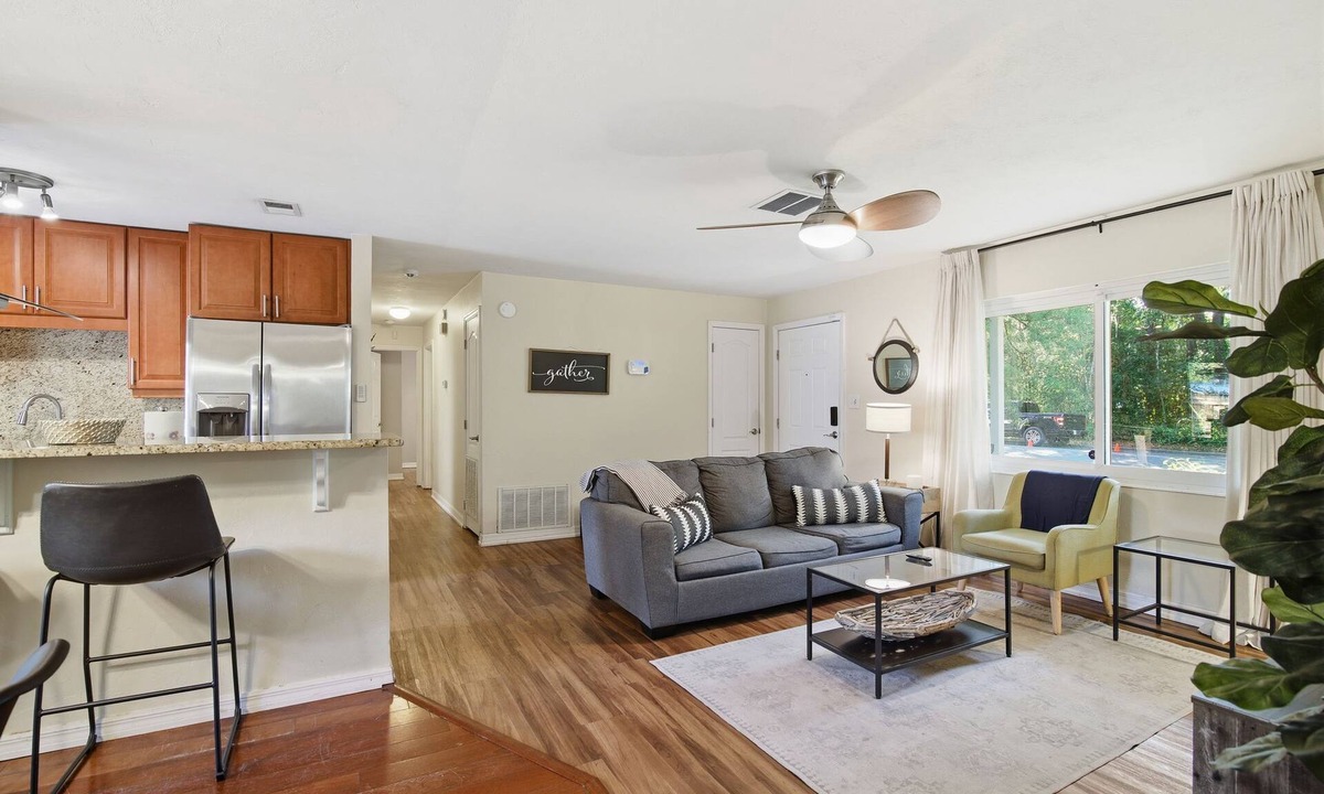 Gainesville House | Pet-Friendly Home Near UF w/Fenced Yard
