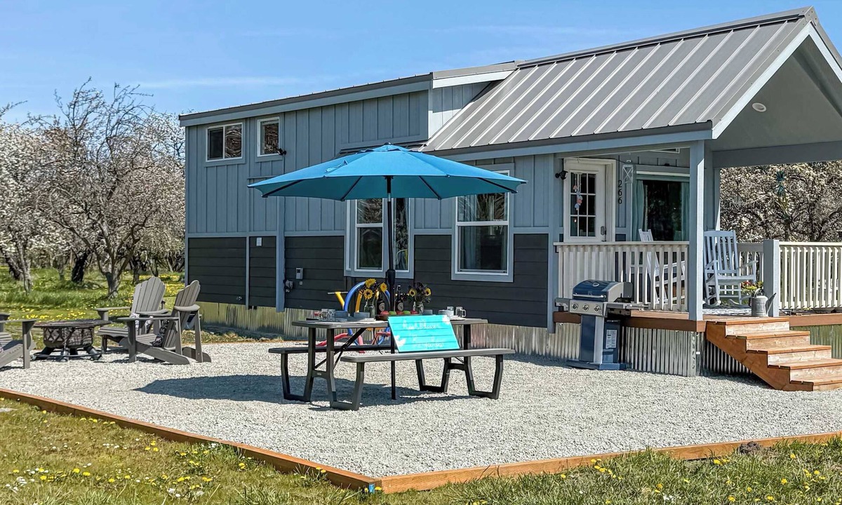 Sequim House | Pet Friendly, Loft, Firepit, Mountain View