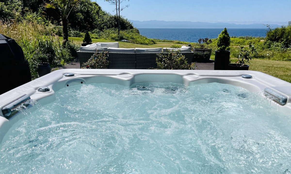 Otter Point House | Points West Oceanfront Resort 2 Bed Suite