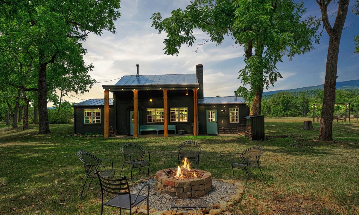 Star Tannery Cottage | Private Cottage on 70 Acres, Trout Stream, with EV Charger, a secret hideaway….