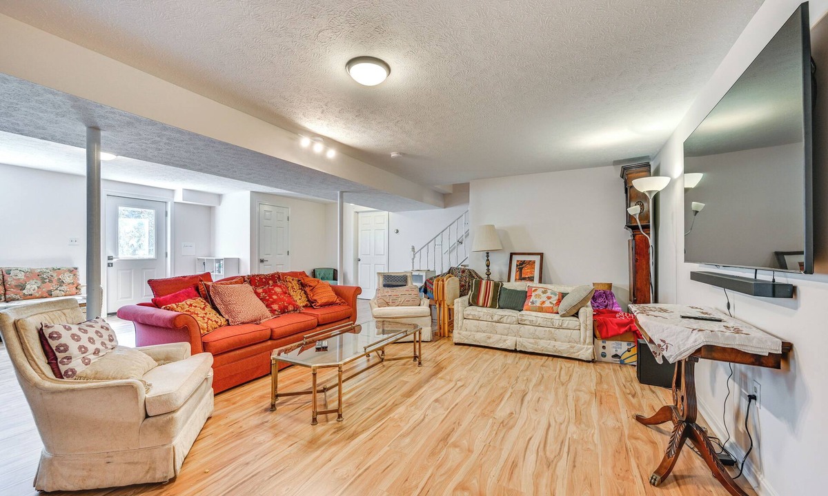 Berkeley Springs House | Private Deck: Berkeley Springs Getaway!