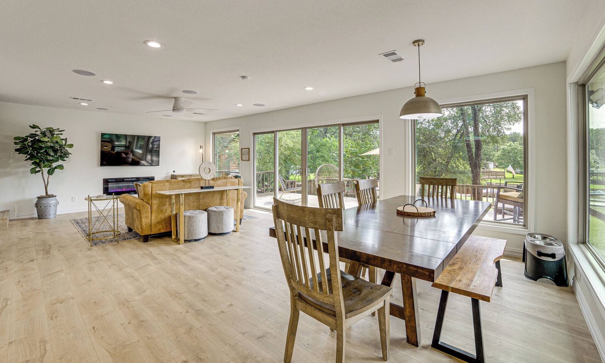 Eustace Cottage | Private Dock: Waterfront Cedar Creek Lake Home
