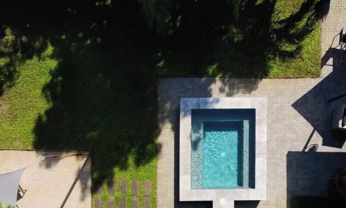 South Middle River House | Private + Modern + Heated Pool + BBQ Near Wilton Manor & Las Olas