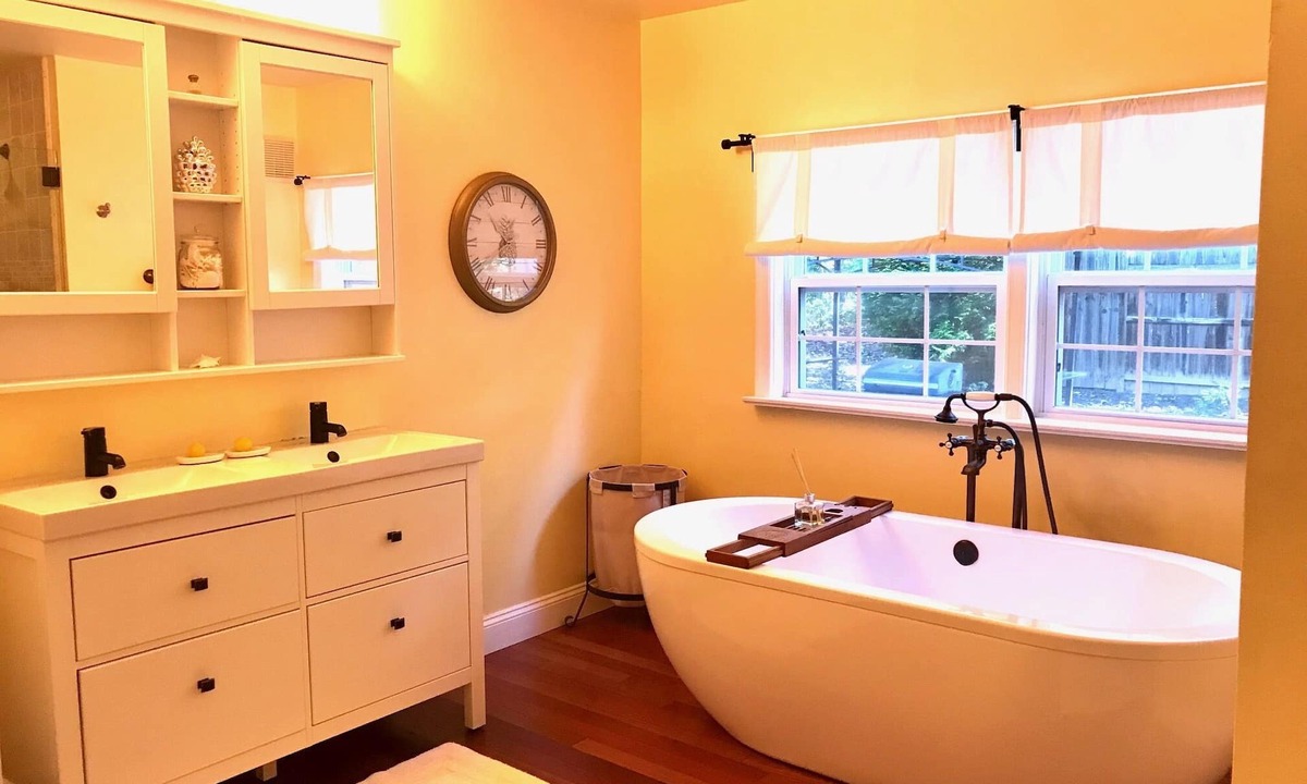 Great Falls Apartment | Private owners suite with your own entrance, kitchen, luxurious bath/living room