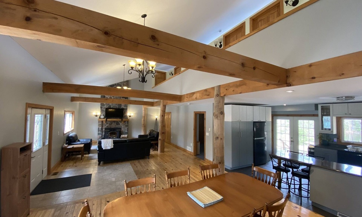 Sebright Cottage | Private River Front Cottage
