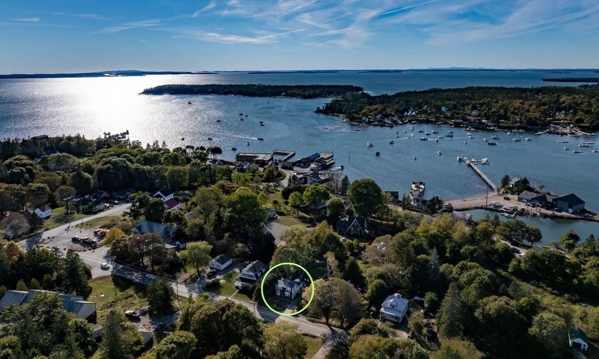 Bass Harbor House | Quaint Cottage in Bass Harbor! [Fiona`s Cottage]