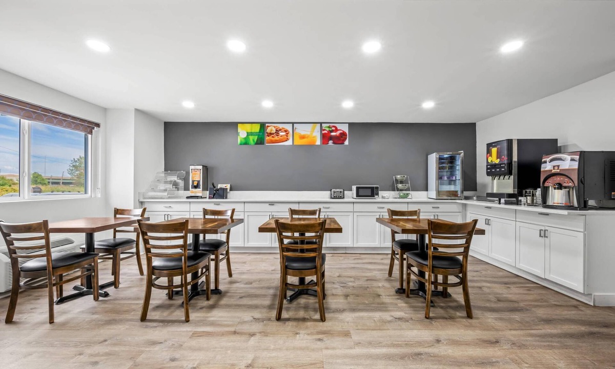 West Haven Hotel | Quality Inn