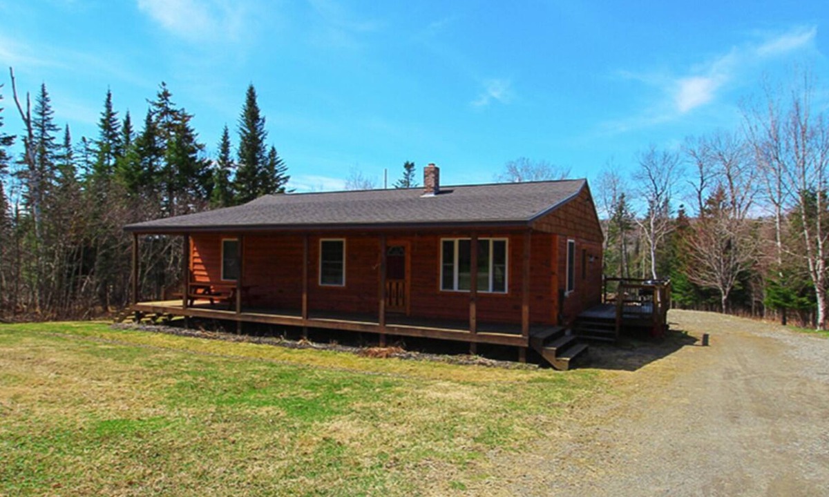 Rangeley House | Rangeley Getaway