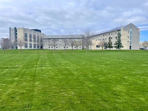 Kingston Apartment | Residence & Conference Centre - Kingston