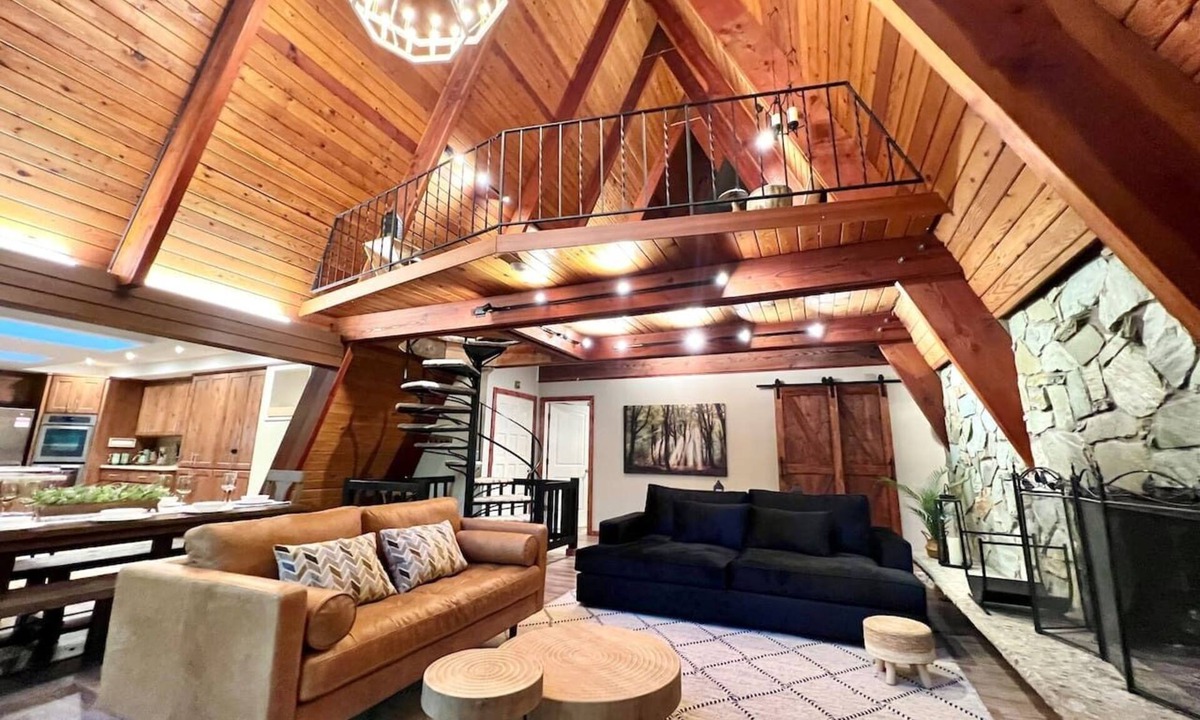 Rhododendron Cabin | Riverfront A-frame Mt Hood! Skiing*Hiking*Hot tub
