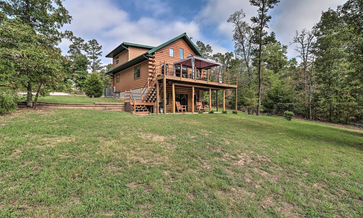 Norfork Cabin | Rural Wooded Cabin Near Trophy Trout Fishing!
