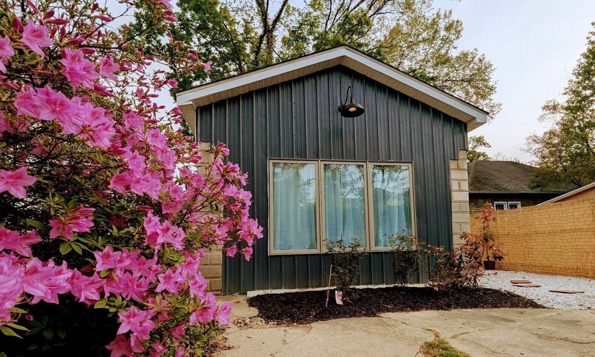 Arcadia Cottage | Ruscincy’s Rest "minutes drive to Orioles stadium"