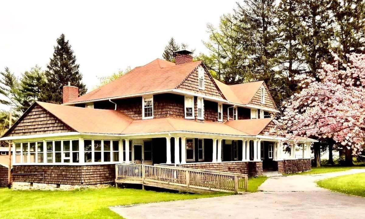 Waynesboro House | Scenic Mountaintop Villa with Free WiFi & Pool