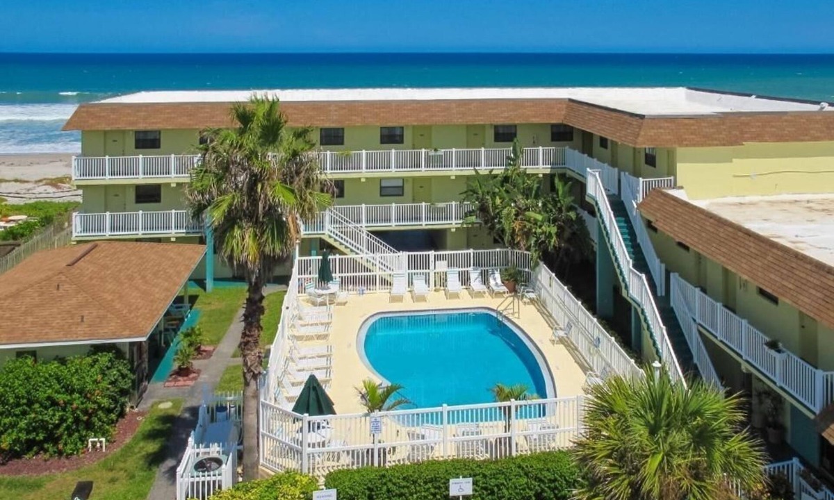 Indialantic By The Sea Resort | Scenic Pool View Room: Your Romantic Getaway Spot | Free Parking