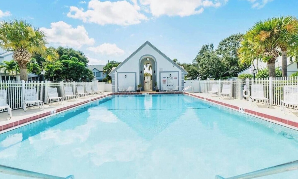 Villages of Seaport House | Seaport Sands Townhome l Private Beach Access