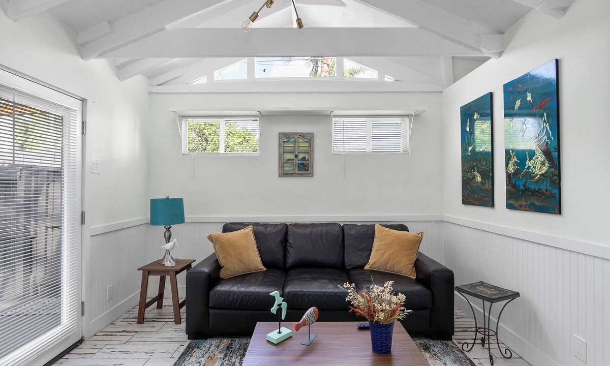 West Palm Beach Cottage | Serenity Retreat Minutes to the Beach, Guesthouse