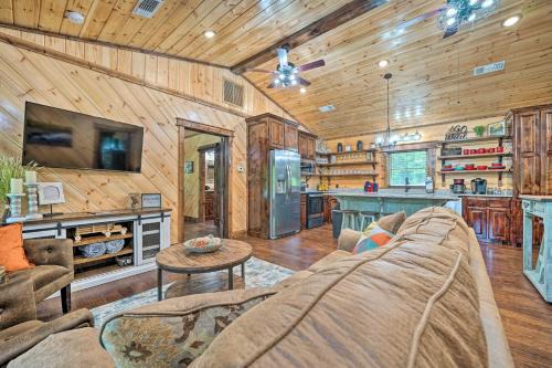 Golden House | Setting Sun’ Eagletown Gem: Real-Log Cabin!