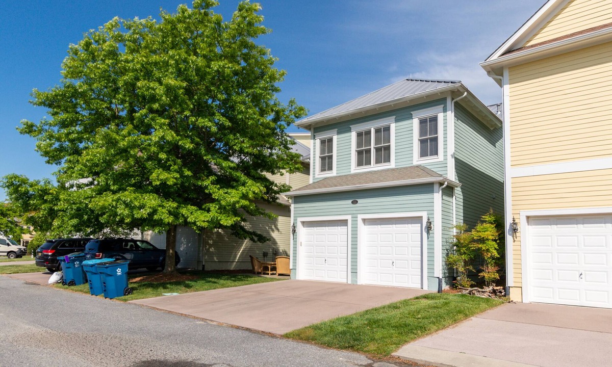 Long Neck House | Single Family home in The Peninsula