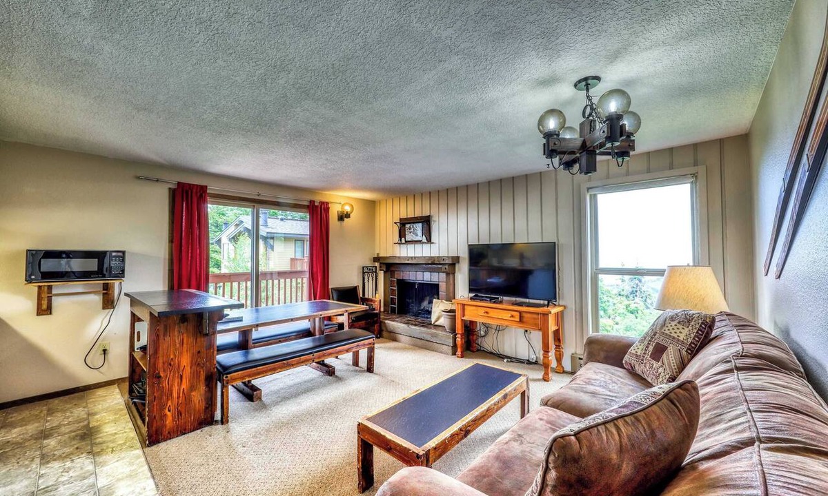 Boise Condo | Ski-In Ski-Out Bogus Basin Condo with 2 Decks
