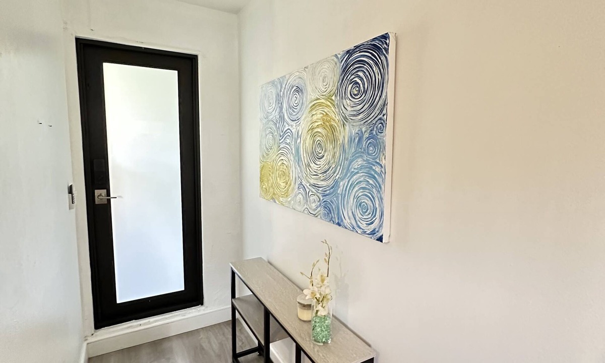 Ludlam Apartment | SouthWest Private Cozy Studio