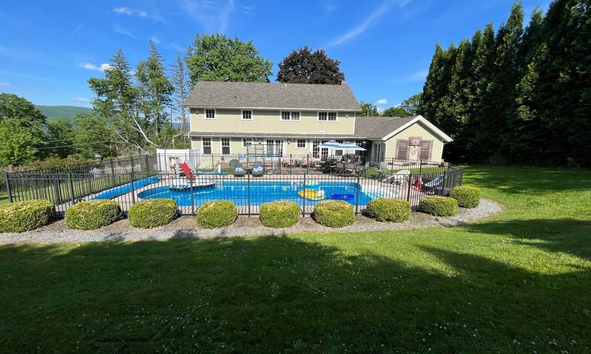 Williamstown House | Spacious 4 bedroom, big pool & outdoor space. Close for local summer activities!