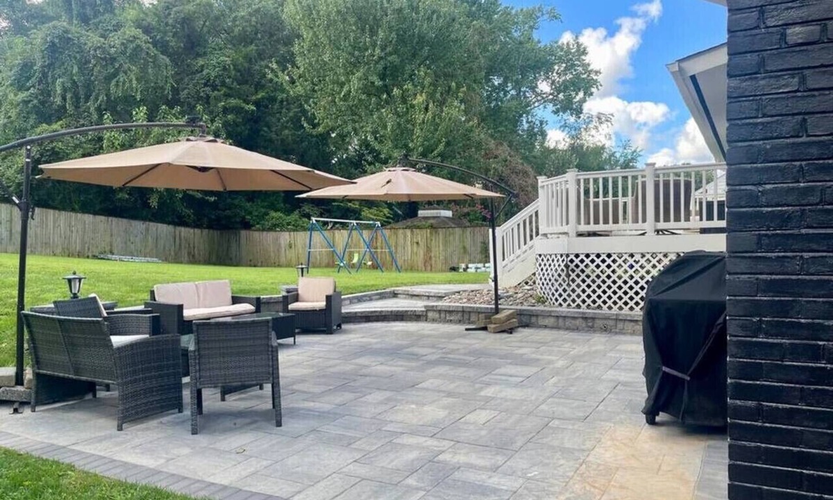 White Oak House | Spacious 5BR for 15 | Pet-Friendly Near DC