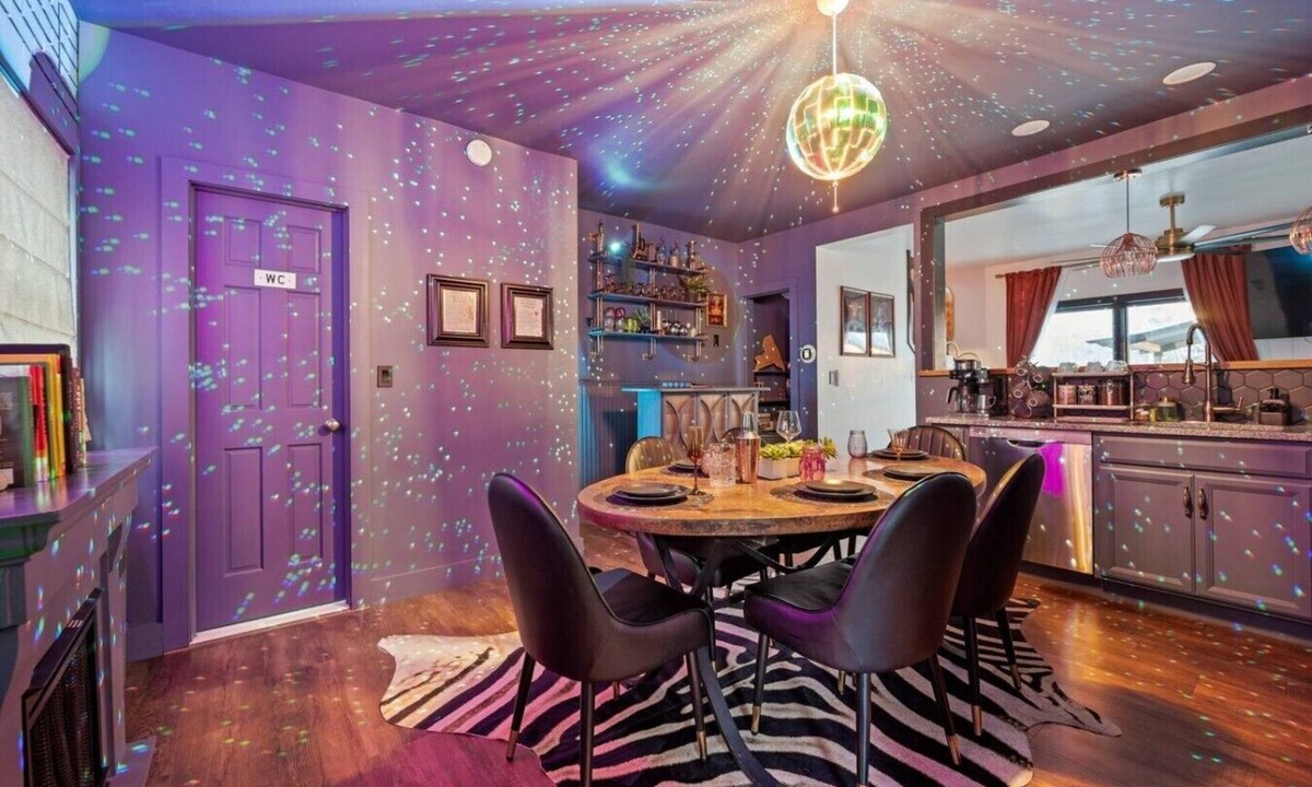 Hudson Villa | Speakeasy Hot Tub Escape | Pet-Friendly | Hudson NY