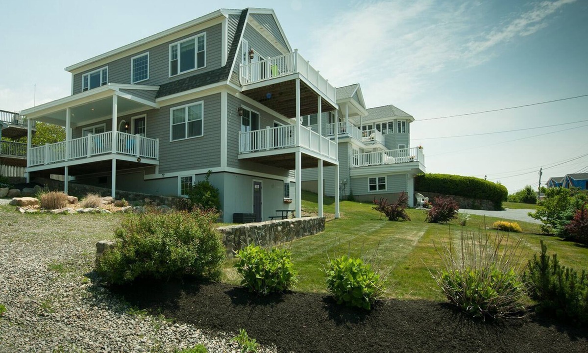York Beach House | Spectacular Ocean Views. Walking Distance to Beaches and Center.