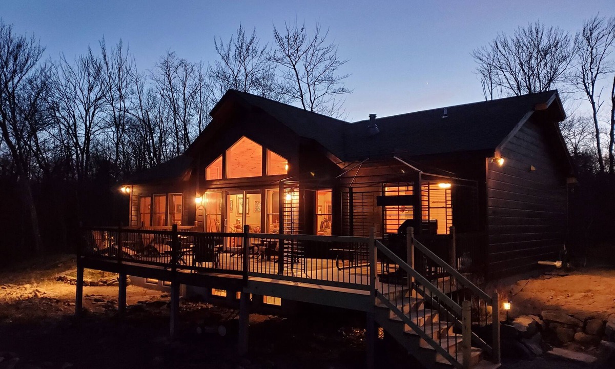 Town of Webb House | Spectacular Panoramic Views in a Private Setting with ADK 5 Star Accomodations