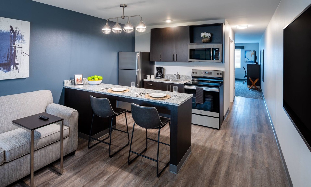 Mount Vernon Hotel | Stay APT Suites Alexandria-Fort Belvoir