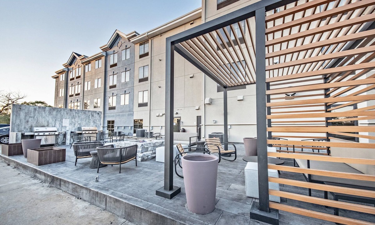 Cedar Rapids Hotel | Staybridge Suites Cedar Rapids North by IHG
