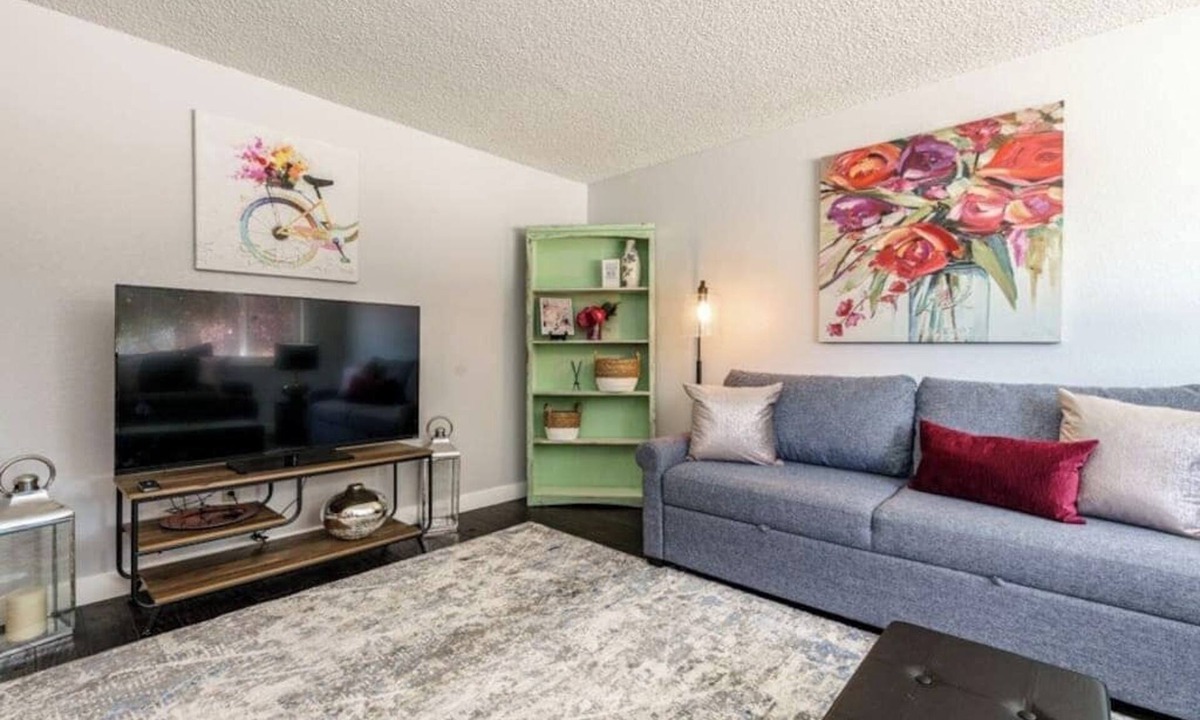 Boise Bench Condo | #StayInMyDistrict Cozy Central Boise Townhouse