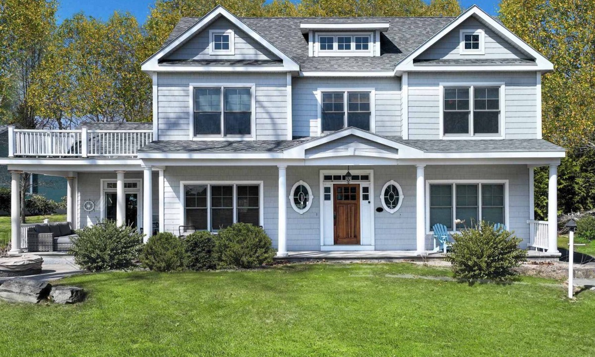 York Harbor House | Stunning 5 BDR, Walk to York Harbor Beach!