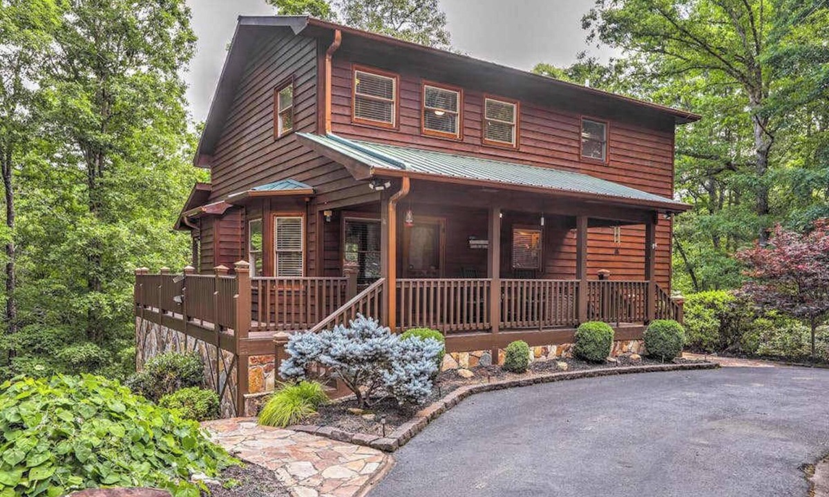 Tarheel House | Stunning Mountain Retreat w/Fireplace, Hot Tub, Enclosed Game Room & Ping-Pong