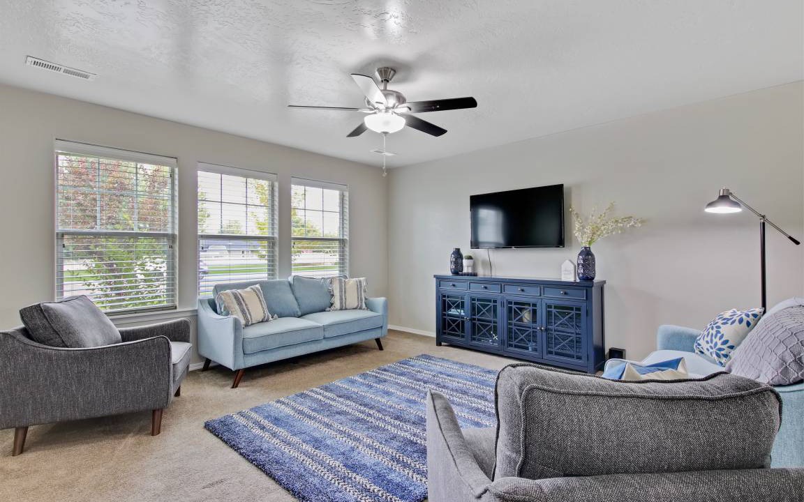 Meridian House | Stunning Private 3 Bedroom Home in the Heart of Meridian