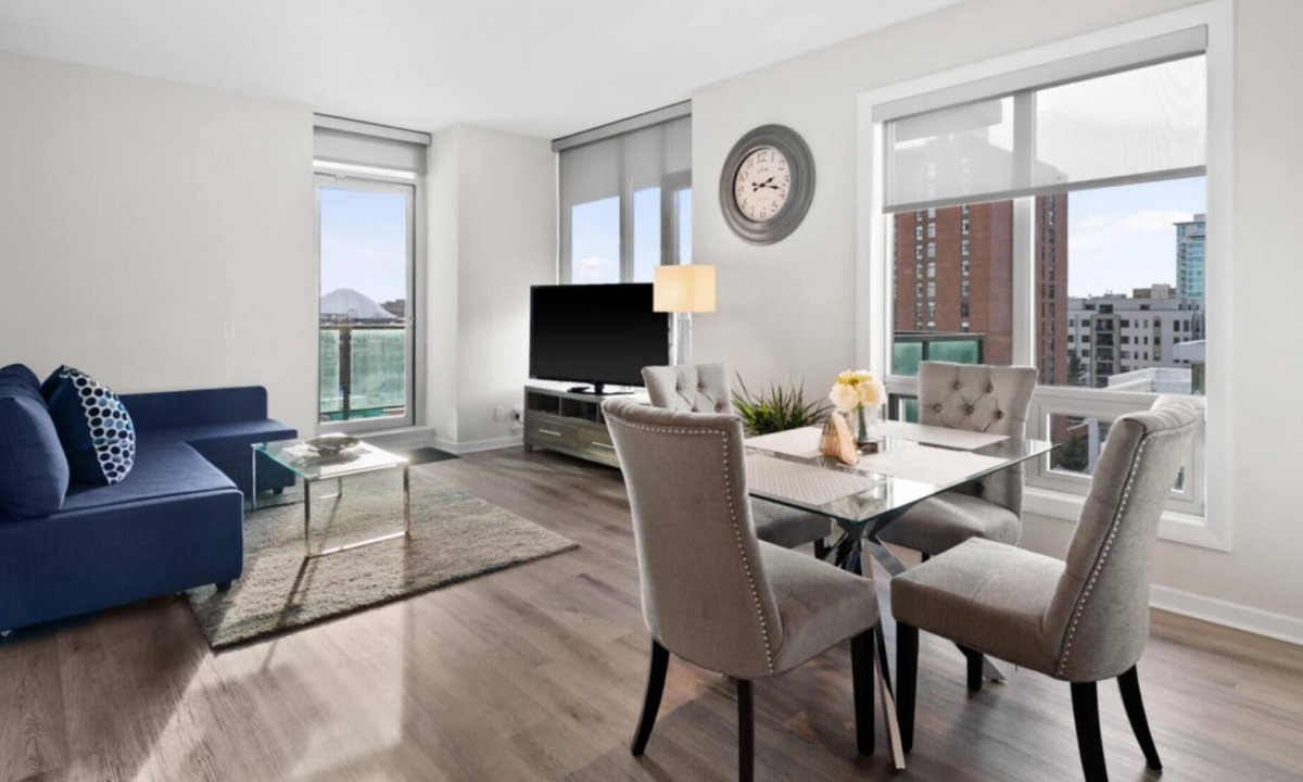 Victoria Park Apartment | Stylish 2Bd Apt Downtown City Mountain View