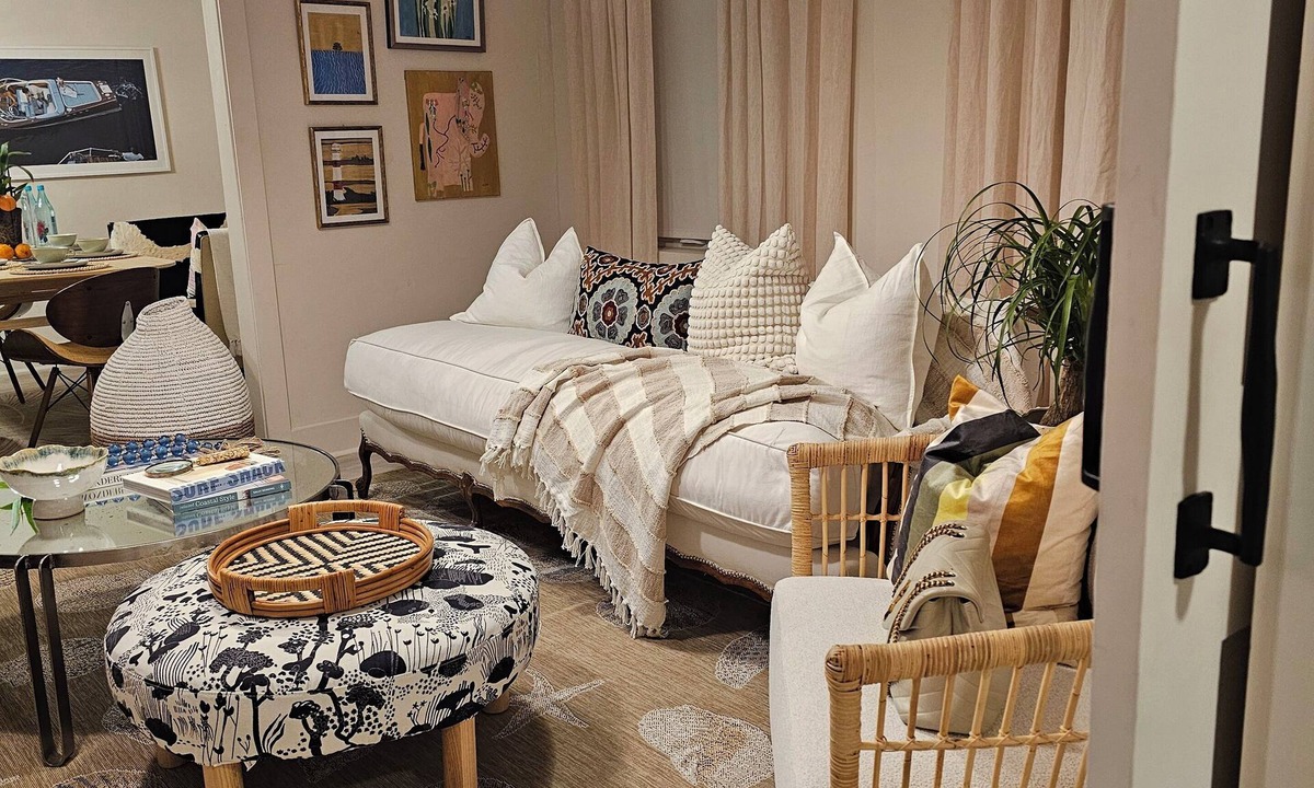 Douglas Apartment | Stylist beach feel 3 bedrm/1 bath garden apt. is located in lovely Coral Gables