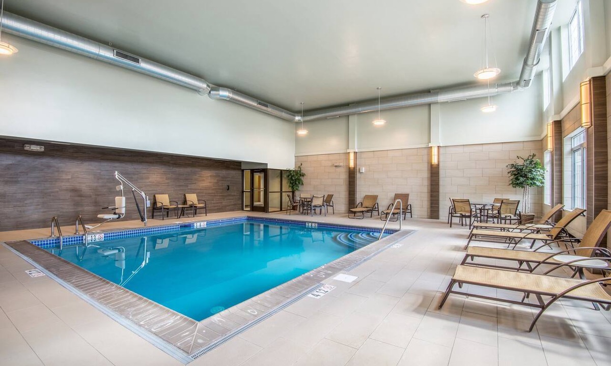 East Texas Apartment | Suite with Conference Space | Free Breakfast + 24-hour Business Center