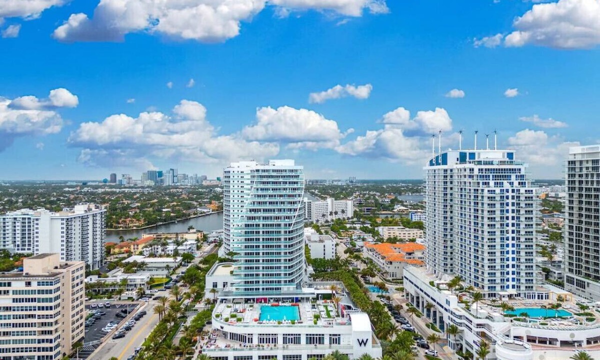 Central Beach Condo | Sun, Surf & Sand Spectacular - W Residence