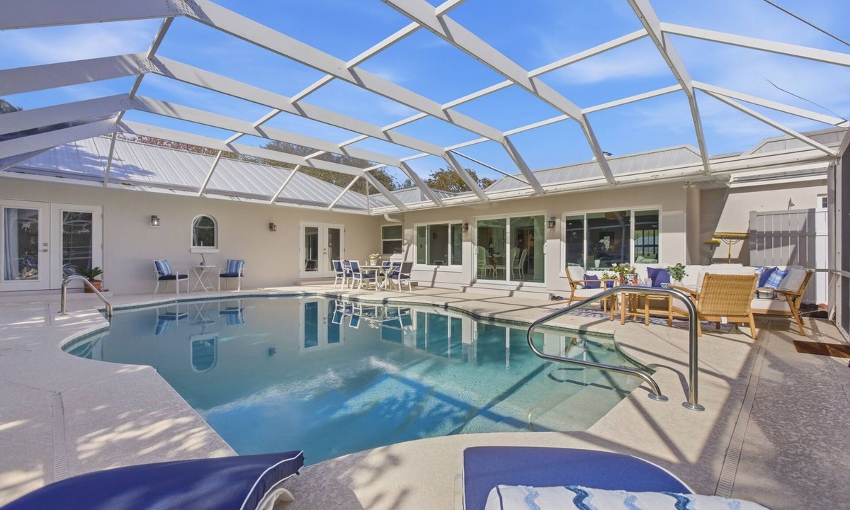 Moorings House | Sunny Vero Beach Escape W/Private Pool, BBQ Grill & Steps to Private Beach Access! 🌴🍹