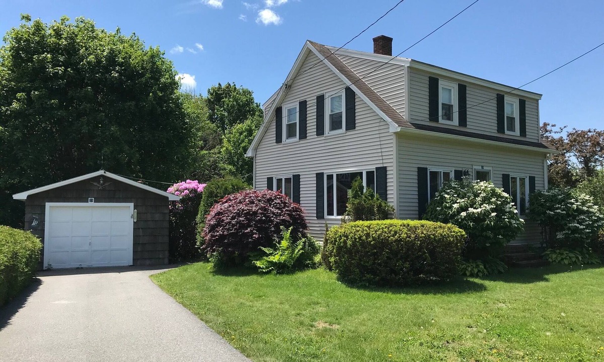 Southwest Harbor Cottage | Sweet 2 BR Cottage With Harbor Views, Walk To Downtown Southwest Harbor