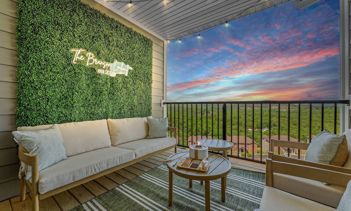 Branson Condo | The Branson Lookout | Game Room, Scenic Views, Coffee Bar & Pet Friendly