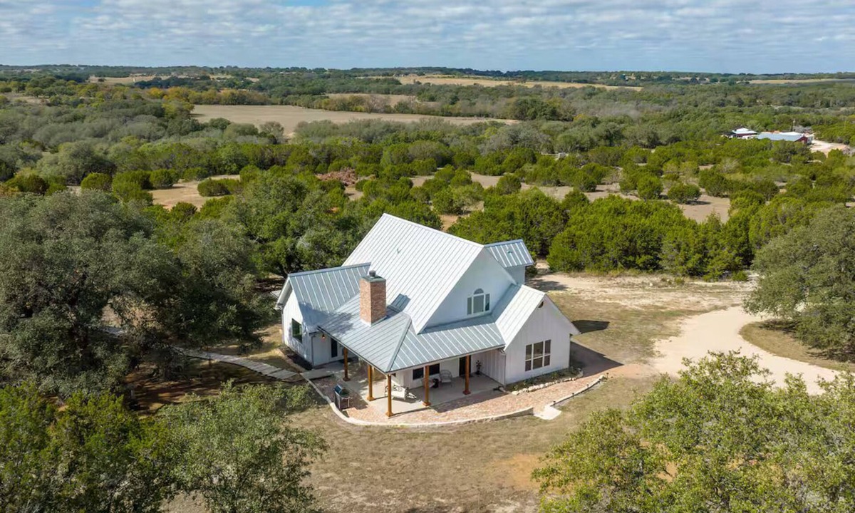 Fredericksburg House | The Get Away - Relaxing 12 Acres