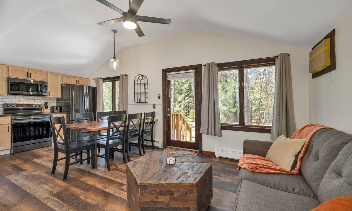 Bartlett House | The Inn & More