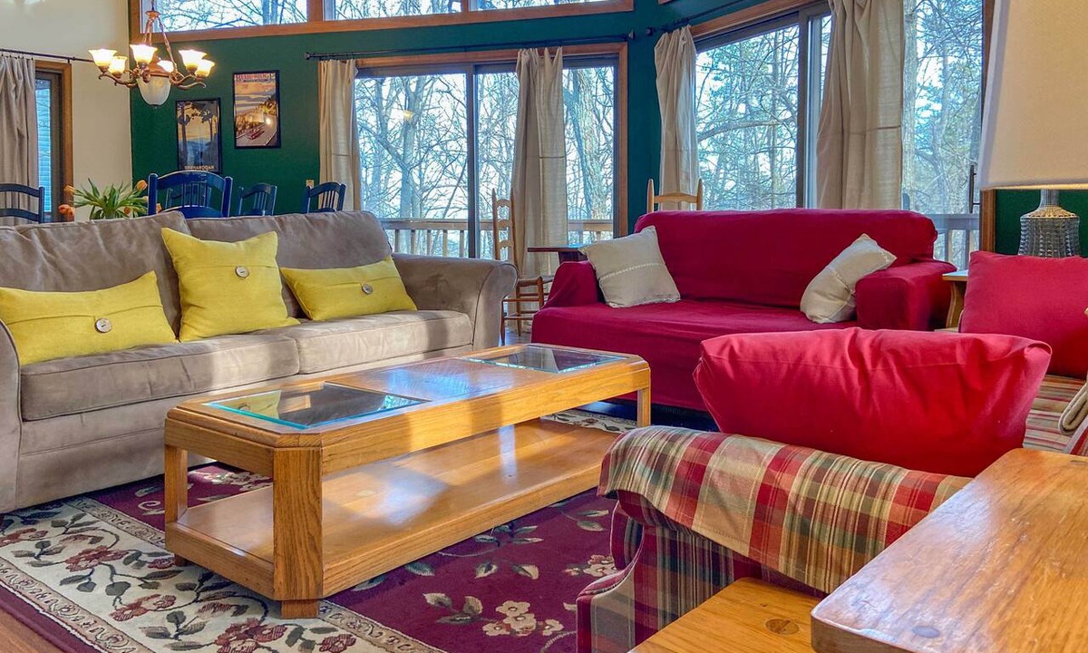 McGaheysville Cottage | 'the Overlook' in Massanuttens All Season Resort