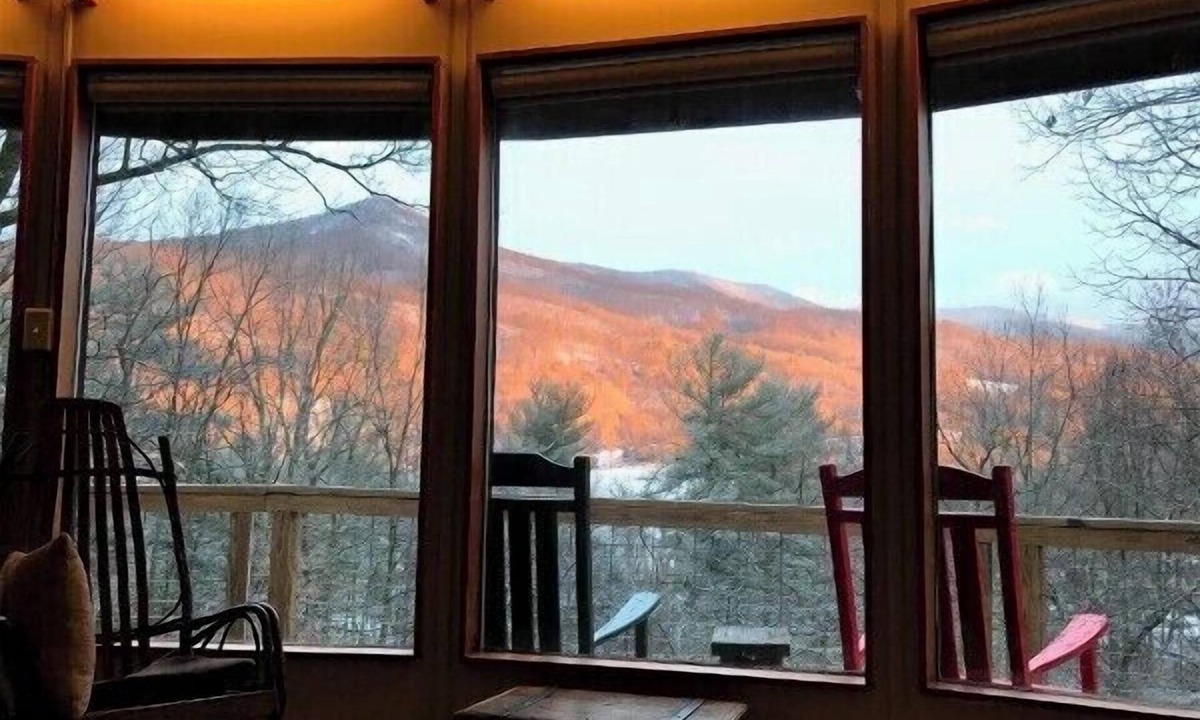 Luray Cabin | The Round House – Views for Days!