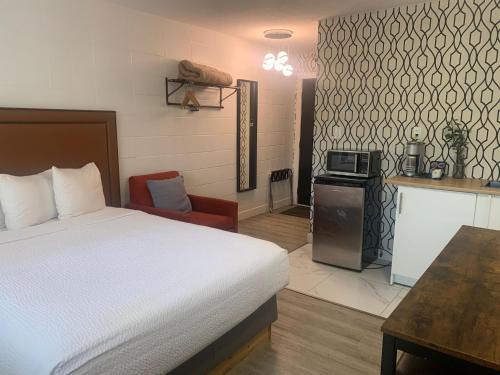 Regional District of Nanaimo Hotel | The Spot