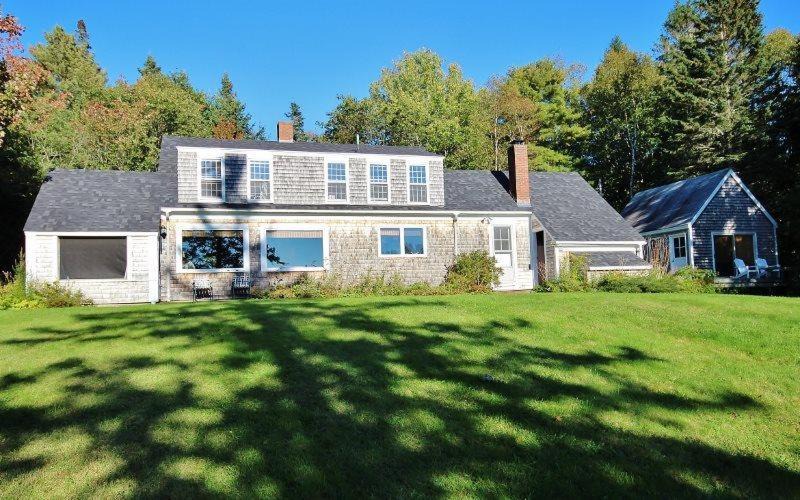 Tenants Harbor House | Tideriver, waterfront cottage in Maine