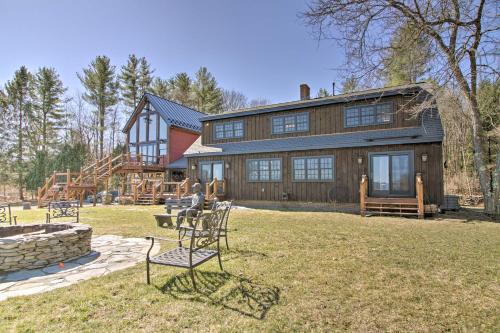 Putney House | Timeless Red Sox Retreat w/Scenic Mountain Views!