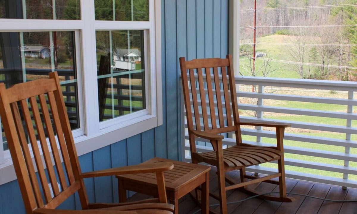 West Jefferson House | Tiny 2br Cabin w/View | Grill | Fire Pit #4